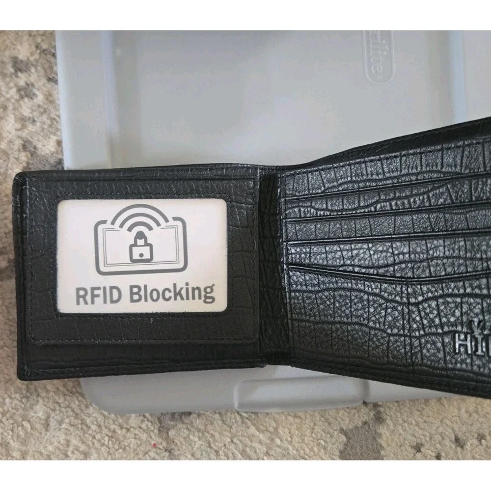 Men's HIMI Remember Black Leather Bifold Wallet with RFID Protection. New w/box